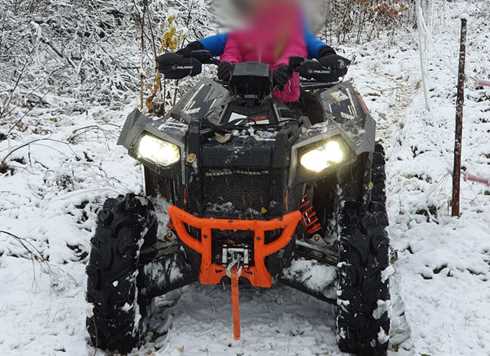 Röd fyrhjuling Polaris Scrambler 1000 EPS stulen i Njurunda, söder om Sundsvall